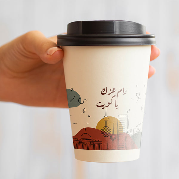 أكواب ورقية بتصميم العيد الوطني